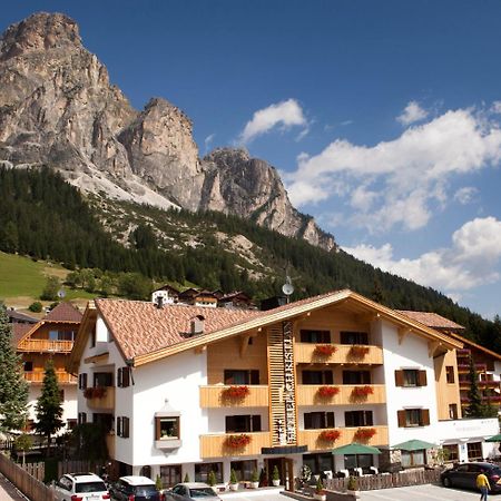 Hotel Christian Corvara Exteriér fotografie
